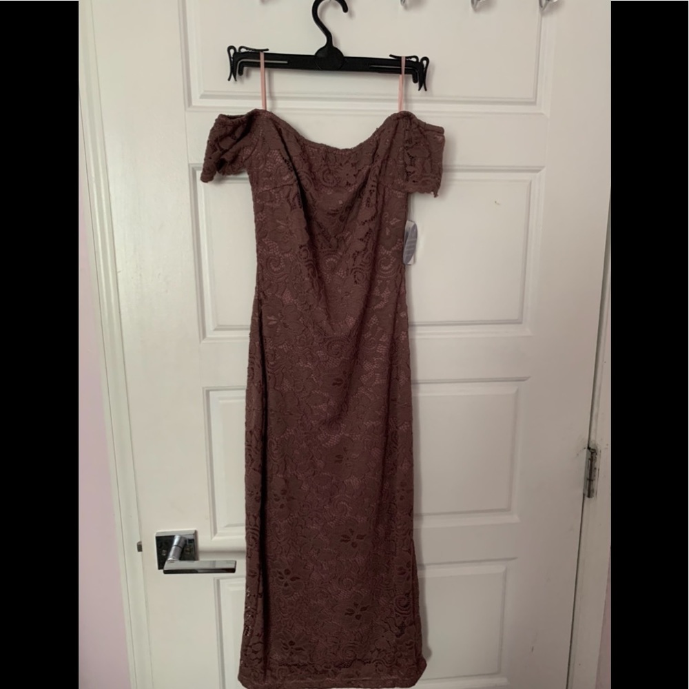 Mauve midi lace dress from Windsor!
